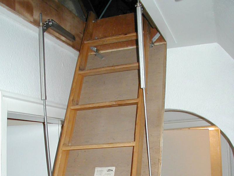 Bodentreppe ungedämmt